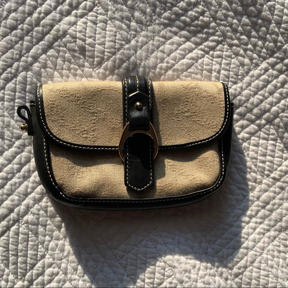 Dooney & Bourke Wristlet